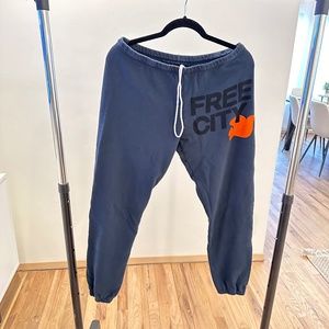 Freecity Sweatpants Navy Orange Bird
